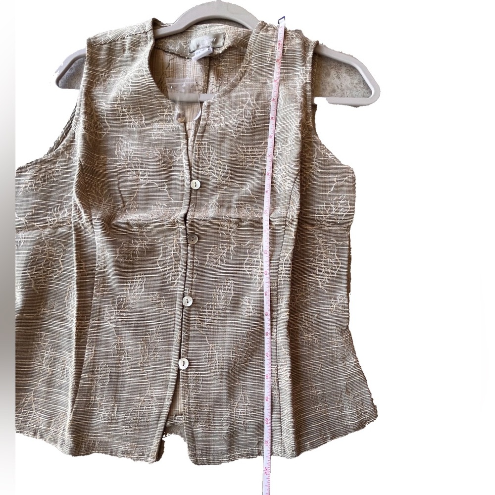Vest - Picture 4 of 7